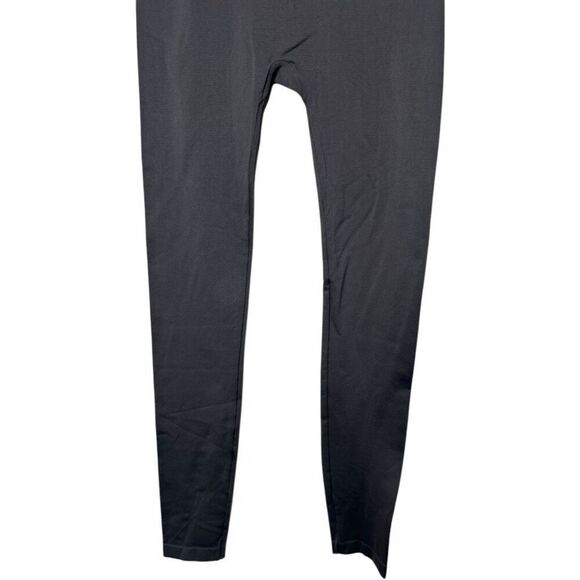 GymShark Charcoal Gray Leggings Size XS Athletic Athleisure Yoga Compression - Picture 3 of 7